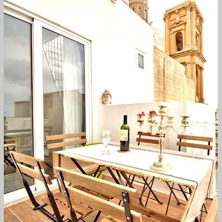 Art Penthouse With Seaview *