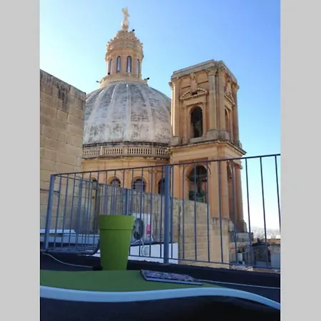 Art Penthouse With Seaview