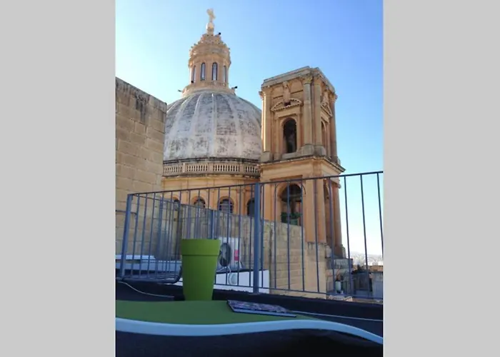 Art Penthouse With Seaview